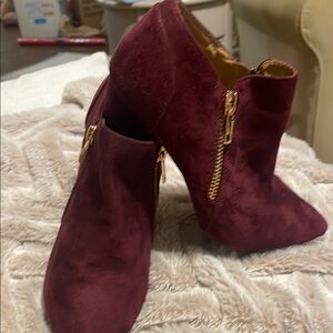 Size 8 maroon suede bootie.  3 inch heel